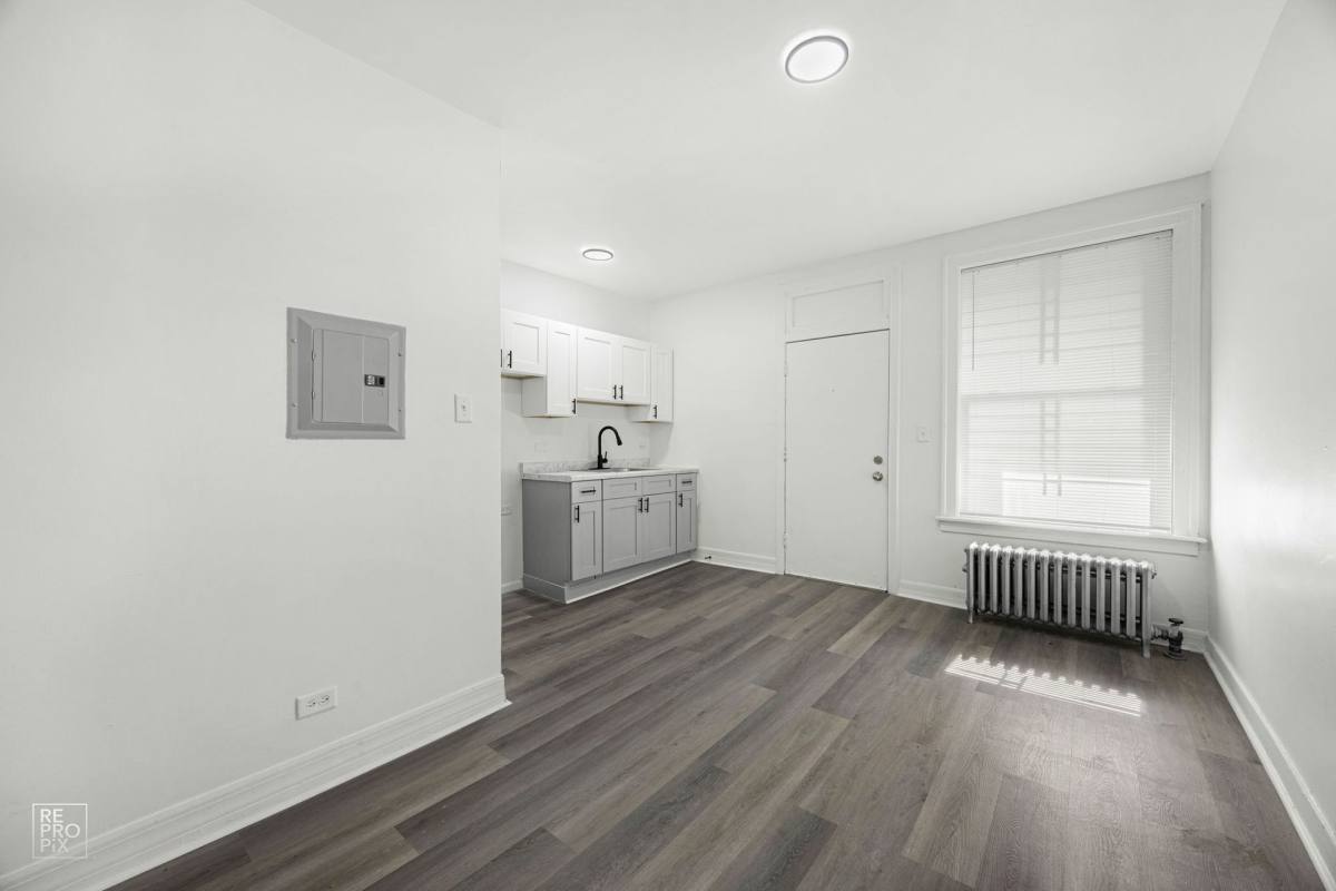 Apartment for rent at 8101 S Drexel Ave, Chicago, IL 60619