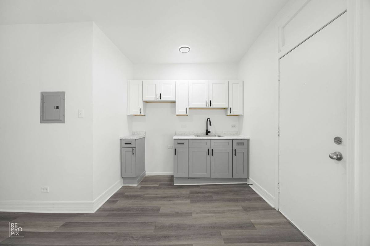 Apartment for rent at 8101 S Drexel Ave, Chicago, IL 60619