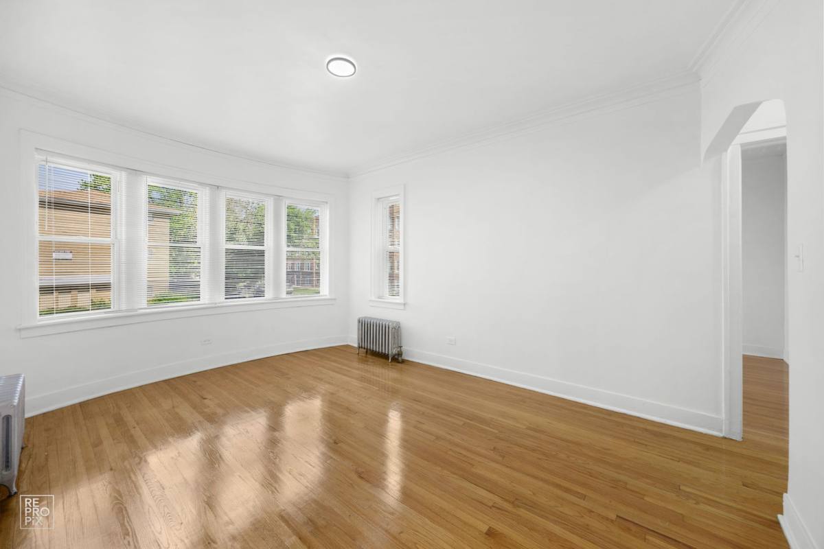 Apartment for rent at 8101 S Drexel Ave, Chicago, IL 60619