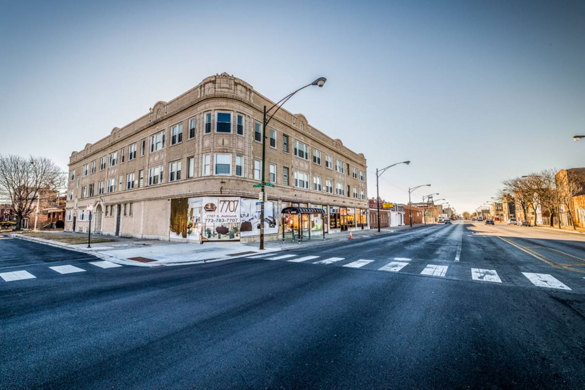 Apartment for rent at 1525-33 W 77th, Chicago, IL 60620