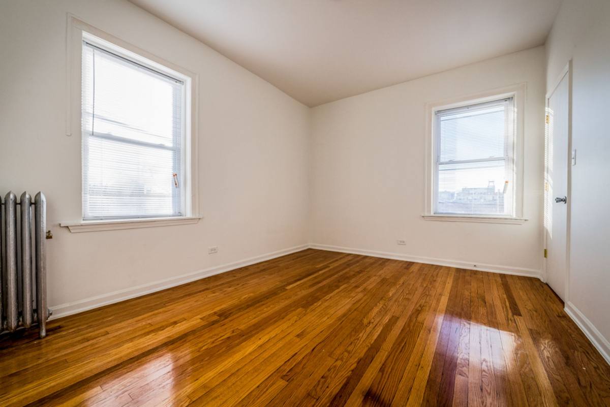 Apartment for rent at 1525-33 W 77th, Chicago, IL 60620