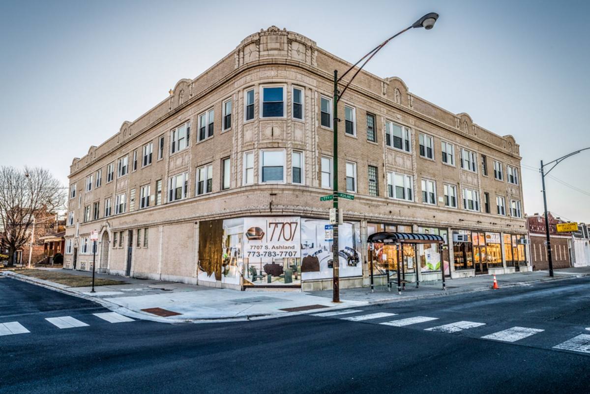 Apartment for rent at 1525-33 W 77th, Chicago, IL 60620