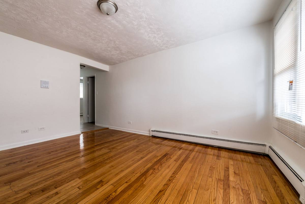 Apartment for rent at 7927 S Ellis Ave, Chicago, IL 60619