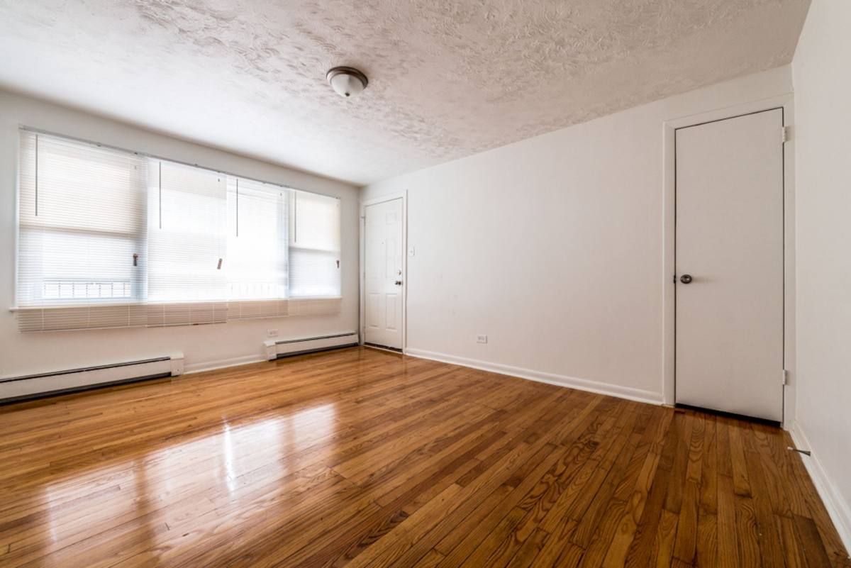 Apartment for rent at 7927 S Ellis Ave, Chicago, IL 60619