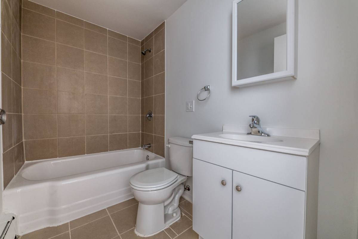 Apartment for rent at 7927 S Ellis Ave, Chicago, IL 60619