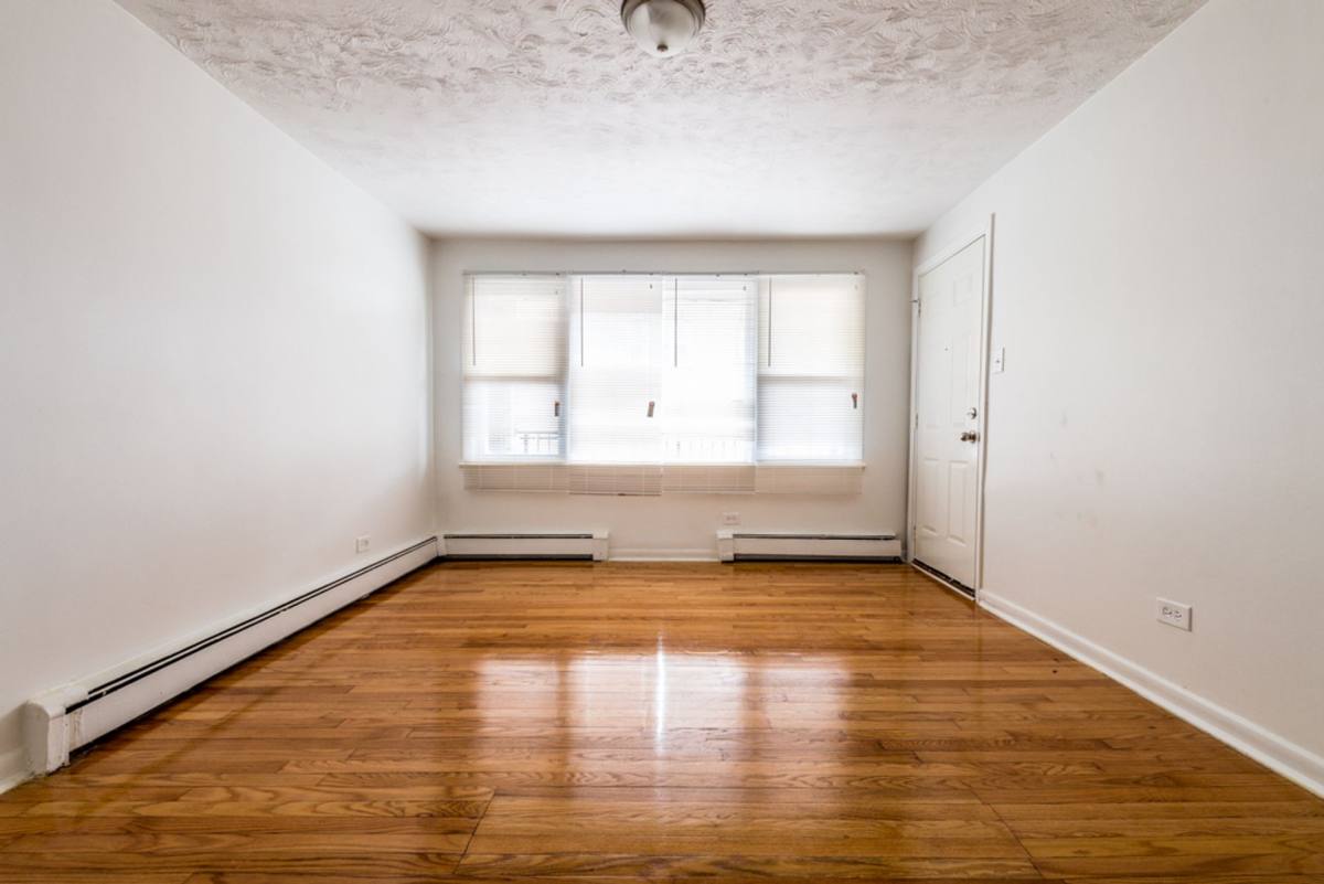 Apartment for rent at 7927 S Ellis Ave, Chicago, IL 60619