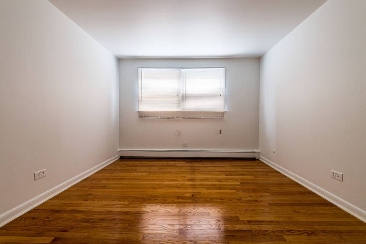 Apartment for rent at 7927 S Ellis Ave, Chicago, IL 60619