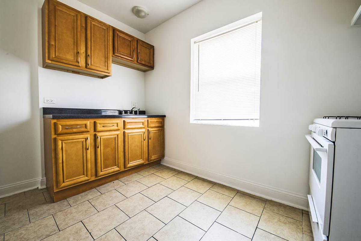 Apartment for rent at 7920-26 S Evans, Chicago, IL 60619