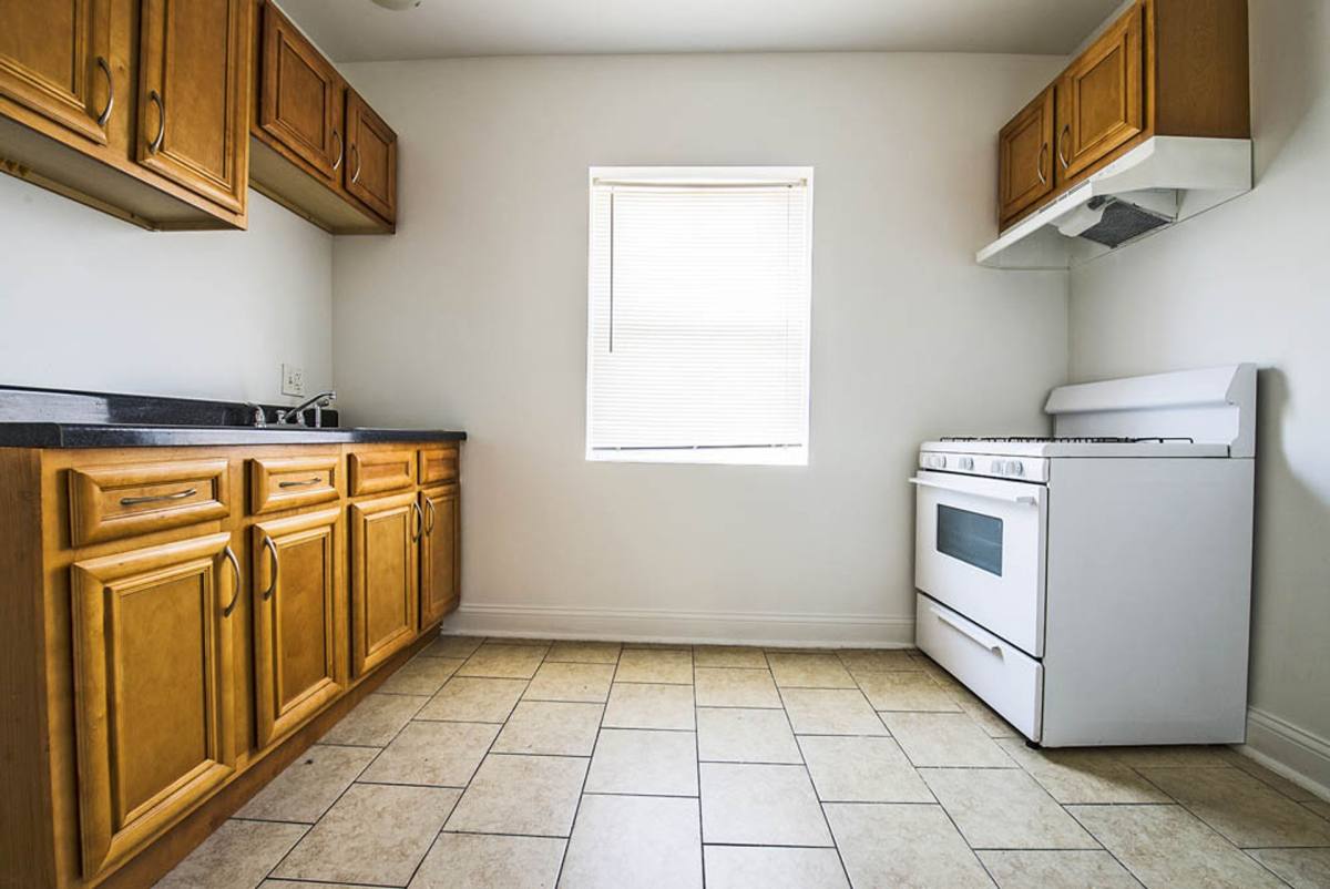 Apartment for rent at 7920-26 S Evans, Chicago, IL 60619