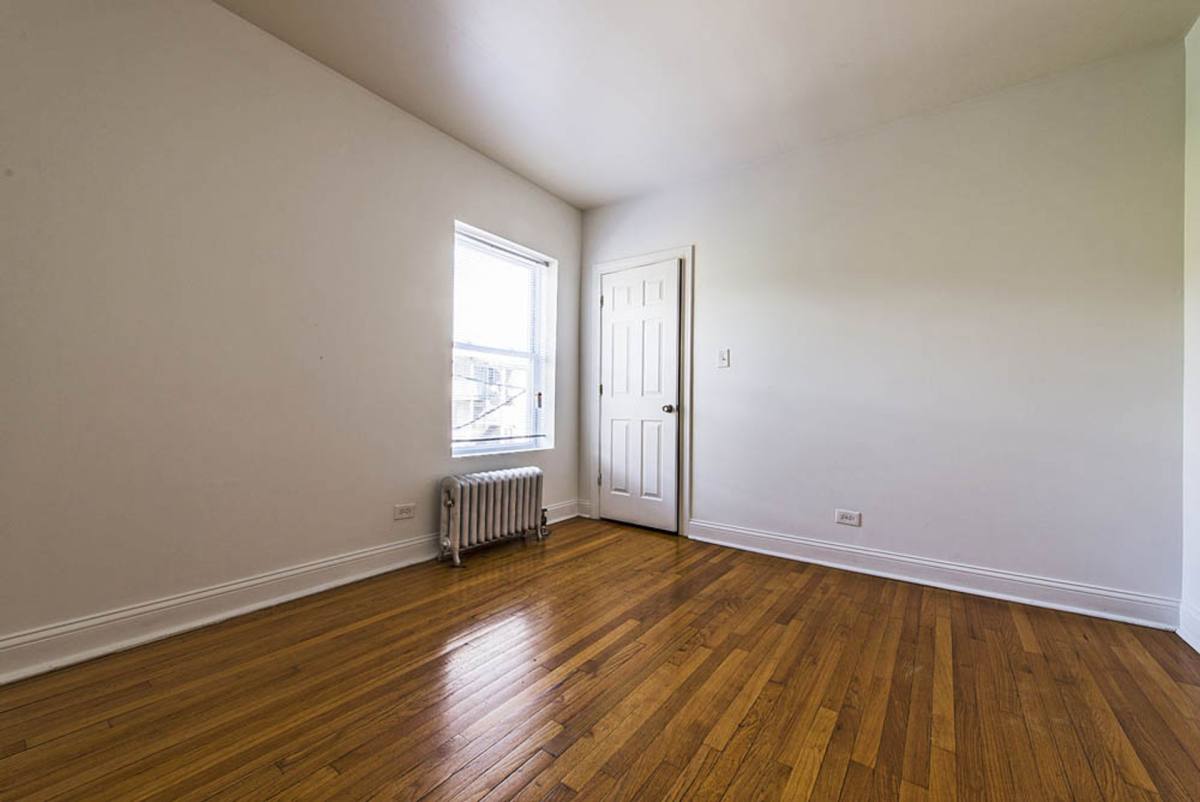 Apartment for rent at 7920-26 S Evans, Chicago, IL 60619