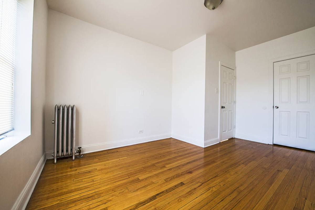 Apartment for rent at 7920-26 S Evans, Chicago, IL 60619