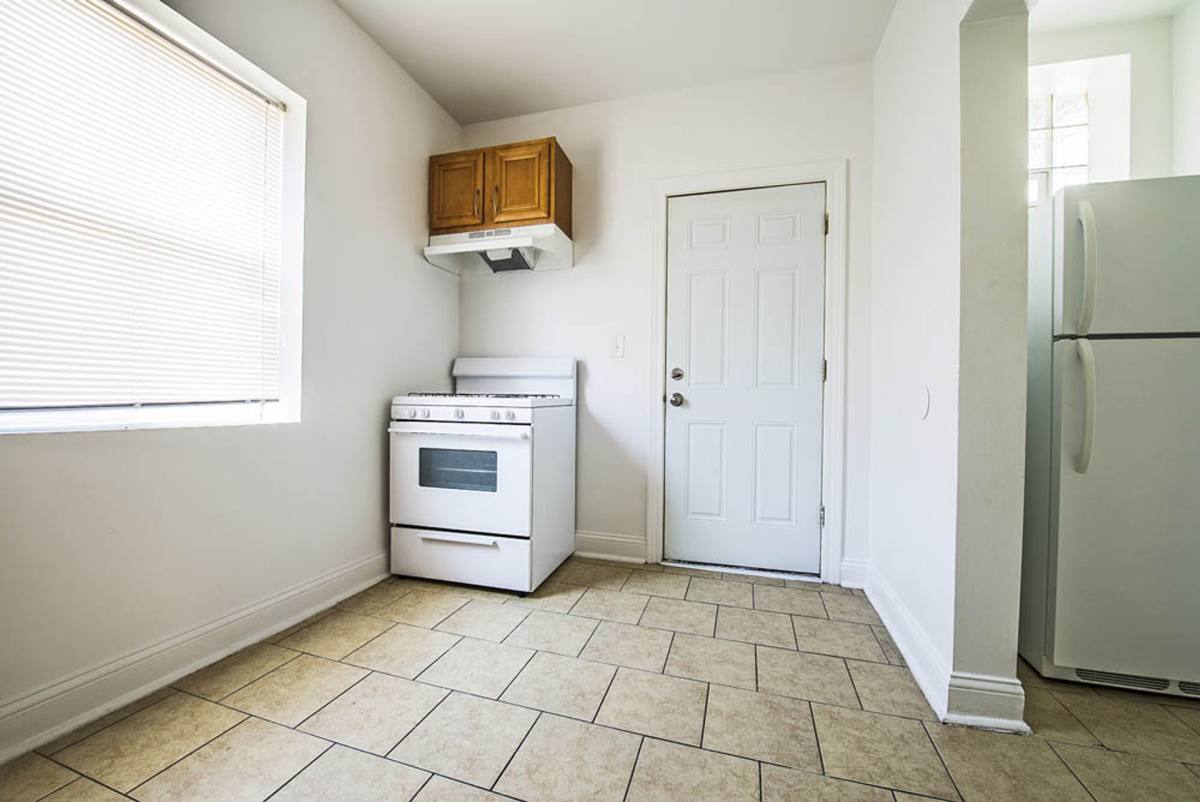 Apartment for rent at 7920-26 S Evans, Chicago, IL 60619