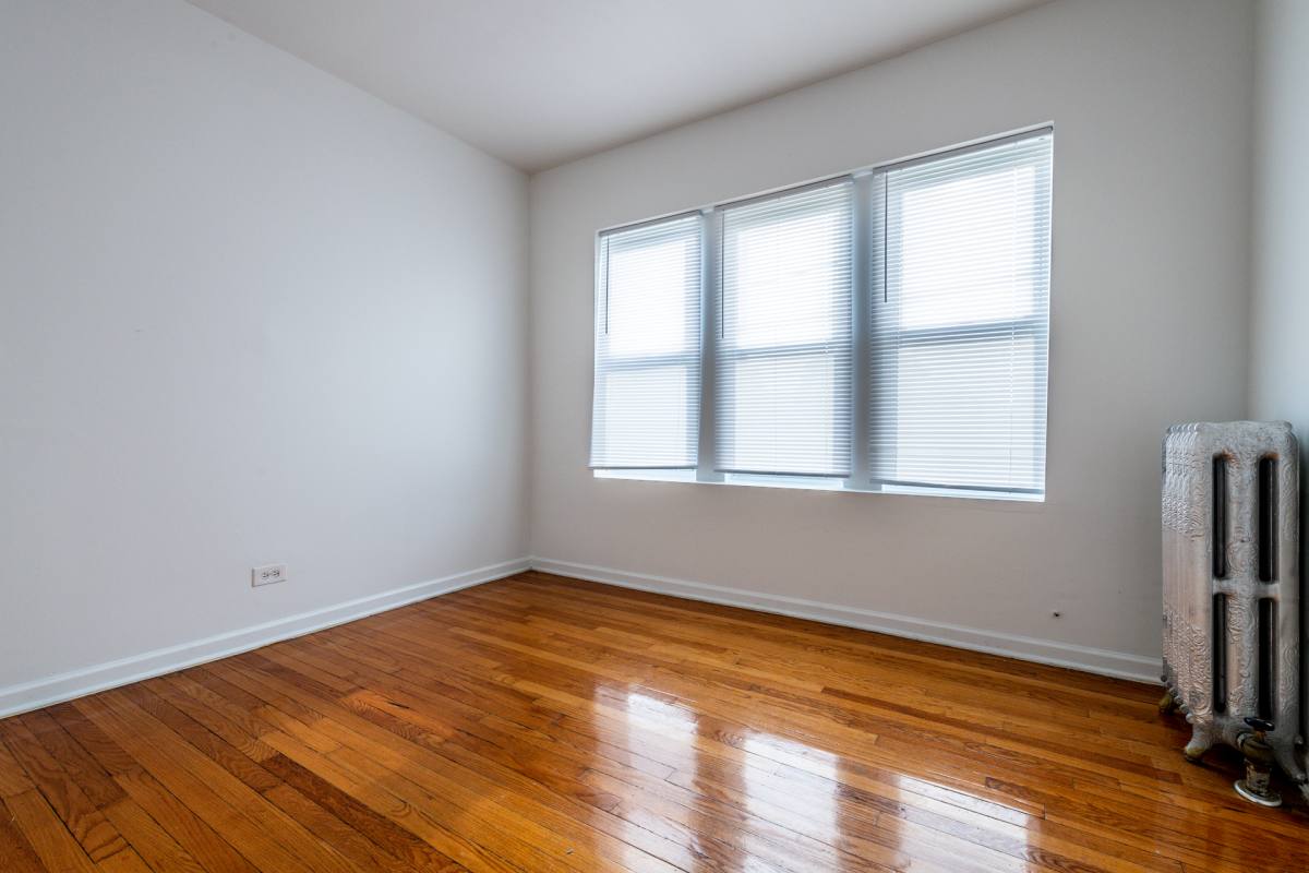 Apartment for rent at 8155 S Ingleside Ave, Chicago, IL 60619