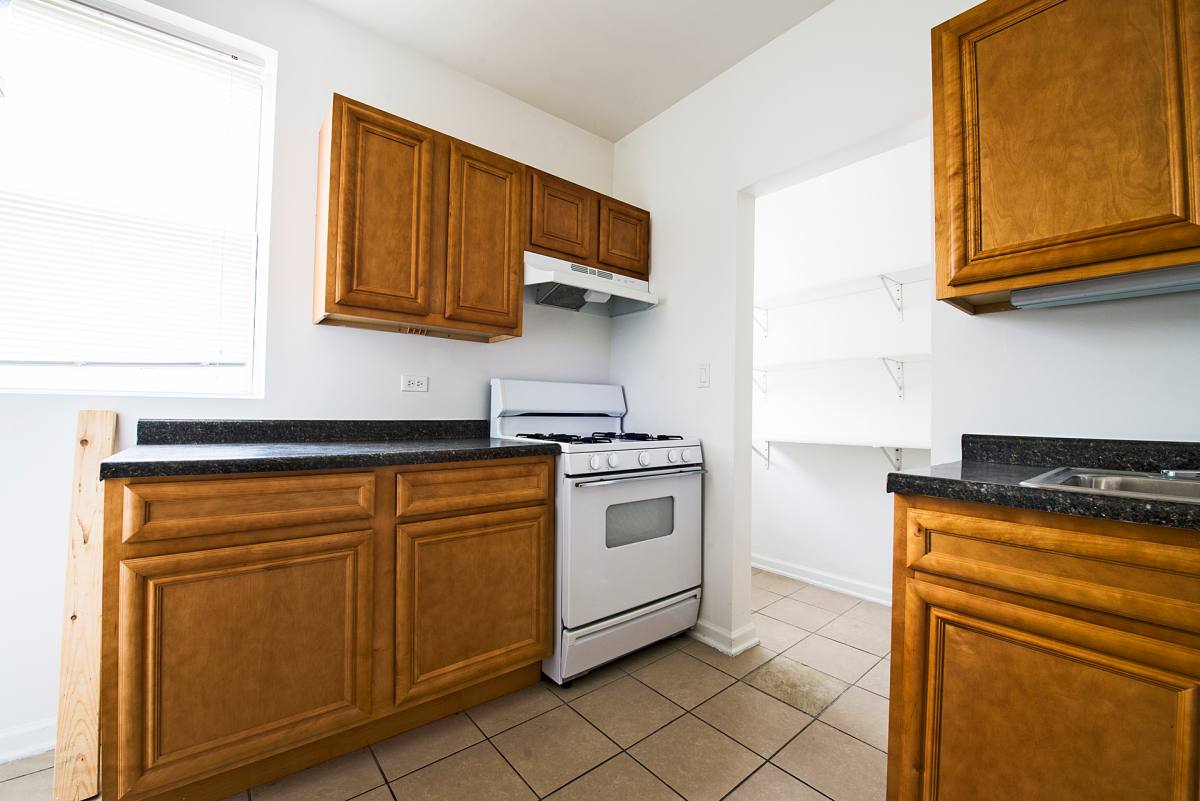 Apartment for rent at 8155 S Ingleside Ave, Chicago, IL 60619
