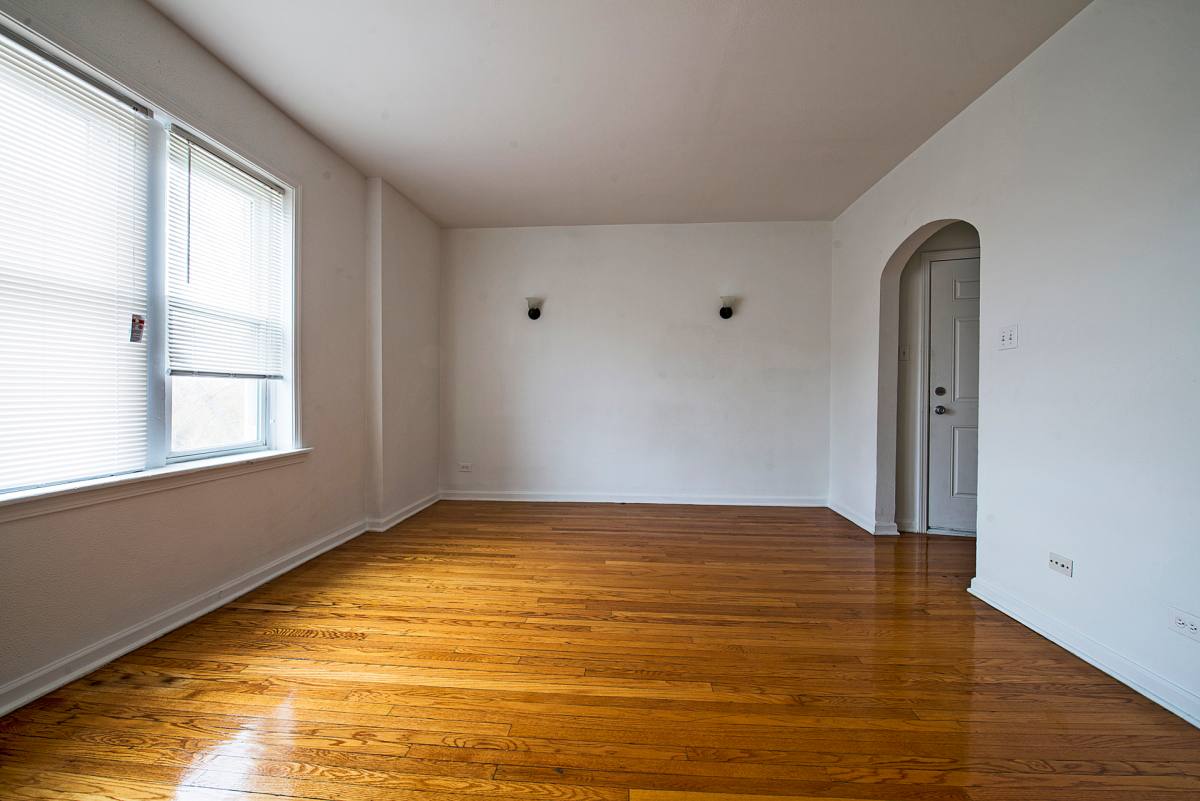 Apartment for rent at 8155 S Ingleside Ave, Chicago, IL 60619