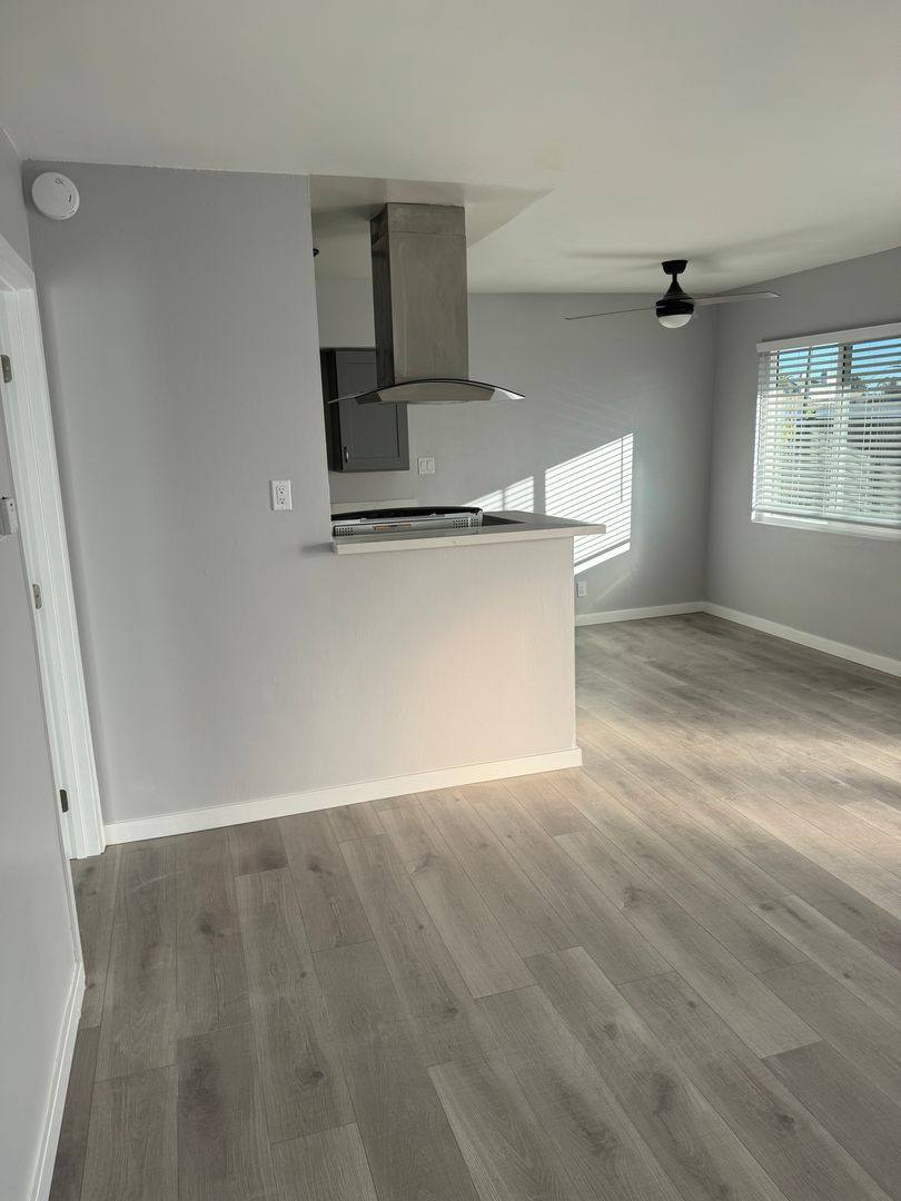Apartment for rent at 218 Chicago Ave, Huntington Beach, CA 92648