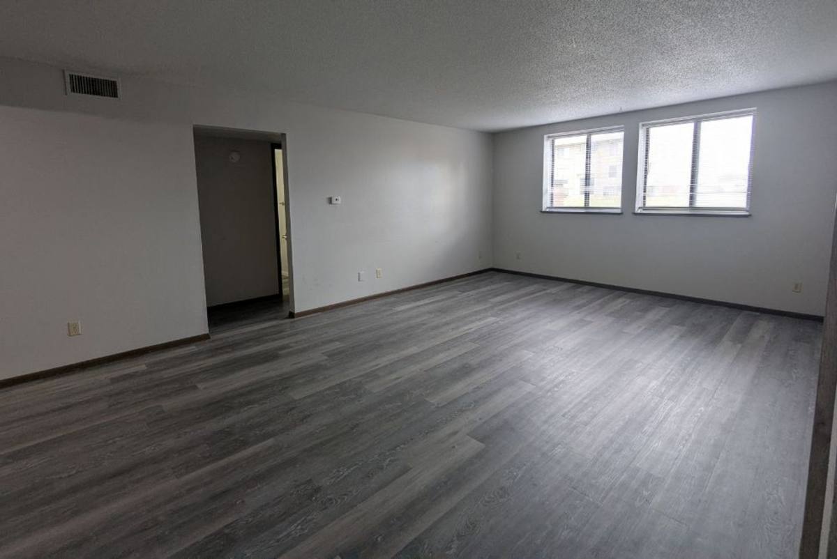 Apartment for rent at 3768 W 9th St, Waterloo, IA 50702