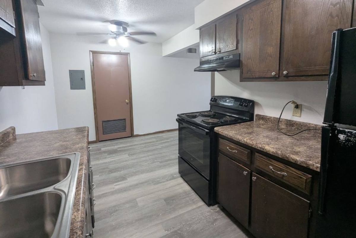 Apartment for rent at 3768 W 9th St, Waterloo, IA 50702
