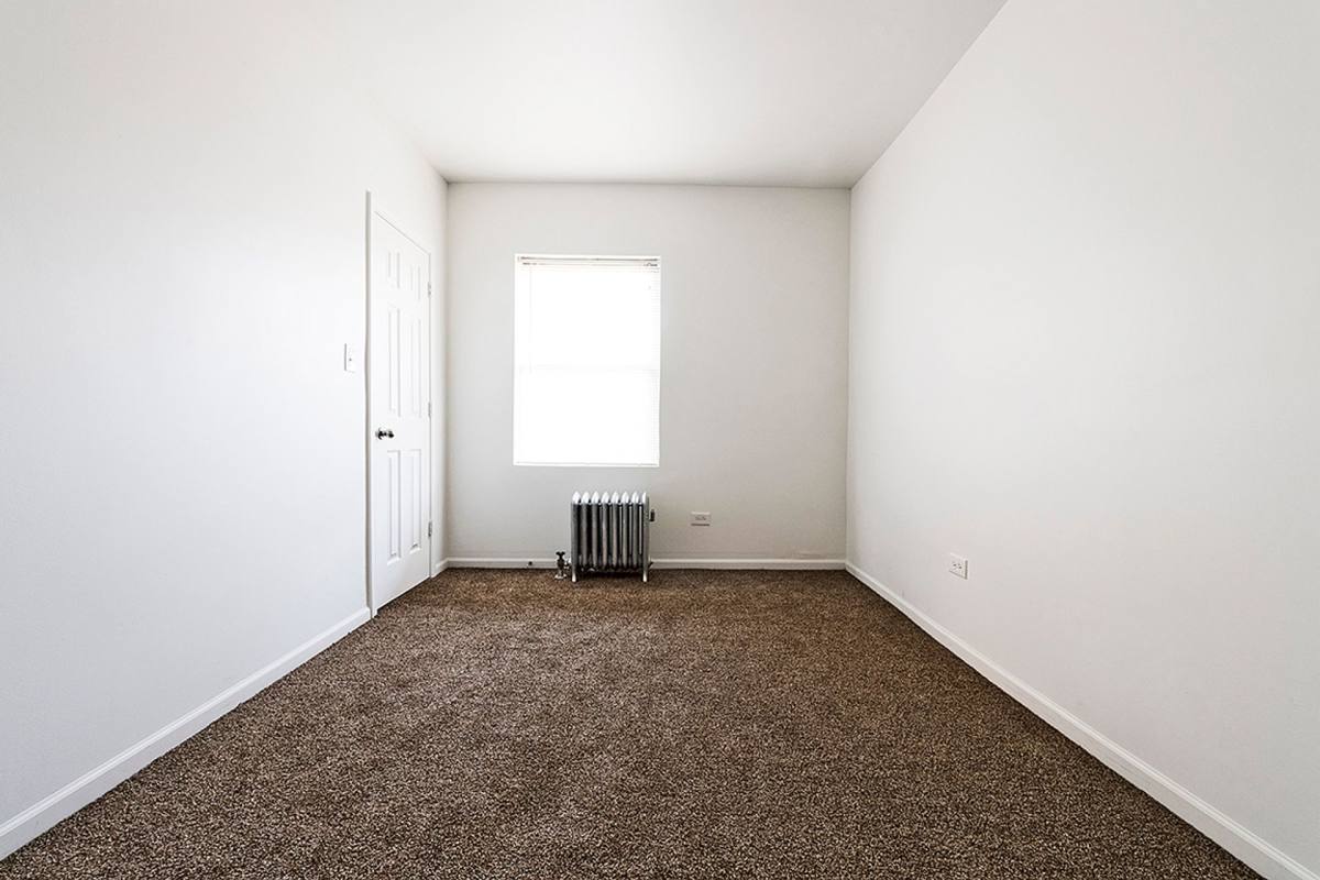 Apartment for rent at 1404-16 W 78th St, Chicago, IL 60620