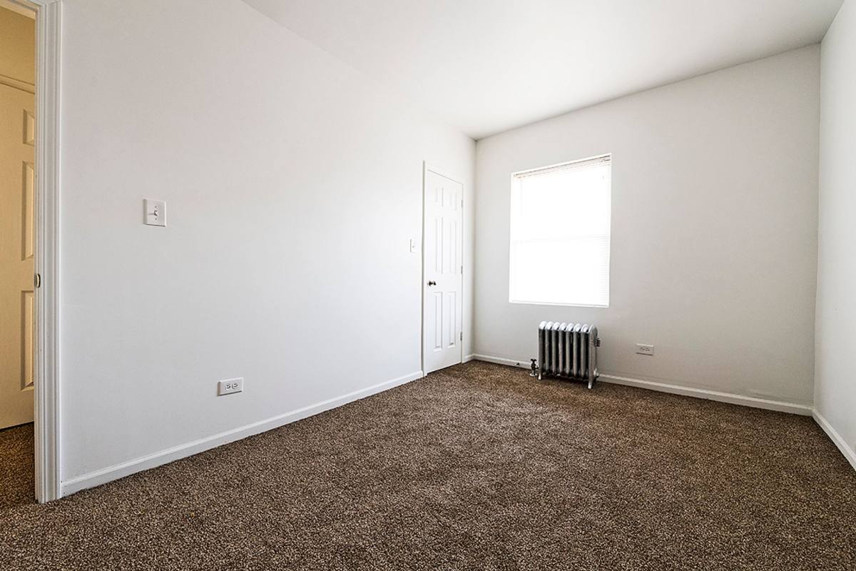 Apartment for rent at 1404-16 W 78th St, Chicago, IL 60620