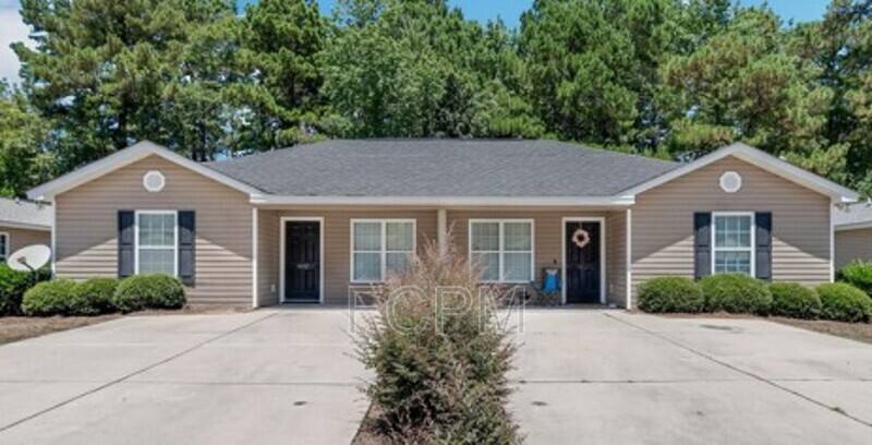 Apartment for rent at 1415 Allies Court, Florence, SC 29506