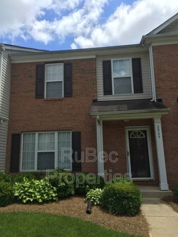 Townhouse for rent at 2924 Little Stream Court, Matthews, NC 28105