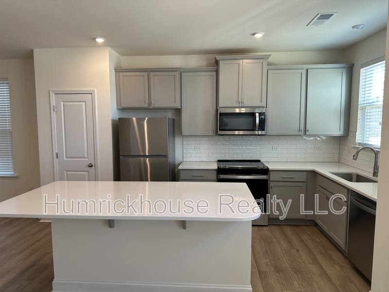 Townhouse for rent at 1027 S Point Rd #1, Belmont, NC 28012