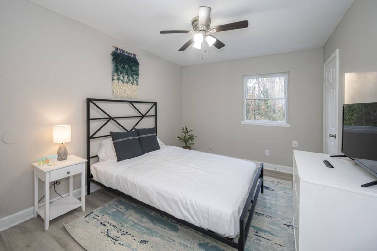 Apartment for rent at 2312 S Roxboro St #C, Durham, NC 27707