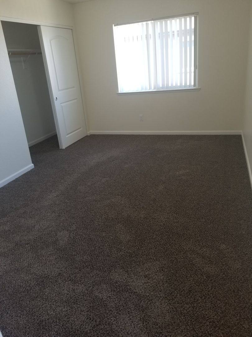 Apartment for rent at 405 Eastwood Ave, Manteca, CA 95336