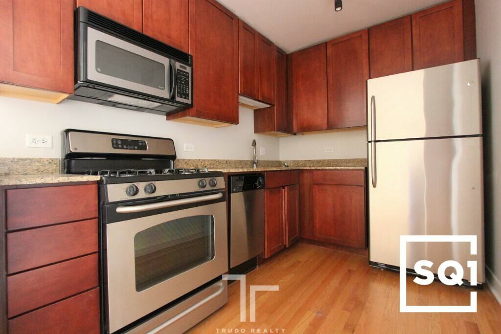 Townhouse for rent at 625 W Wrightwood Ave #504, Chicago, IL 60614