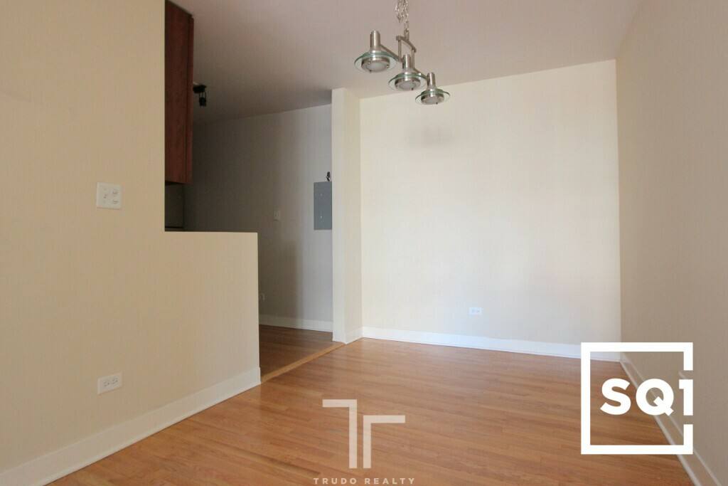 Townhouse for rent at 625 W Wrightwood Ave #504, Chicago, IL 60614