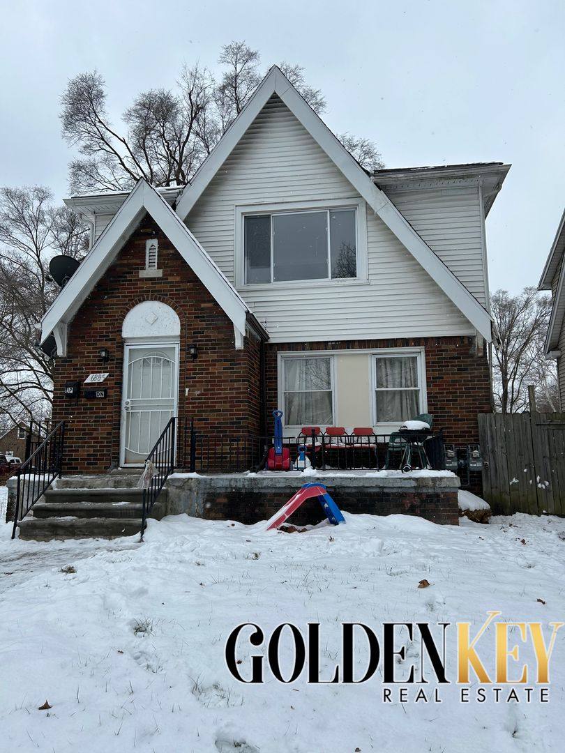 Apartment for rent at 6885 Mettetal, Detroit, MI 48228