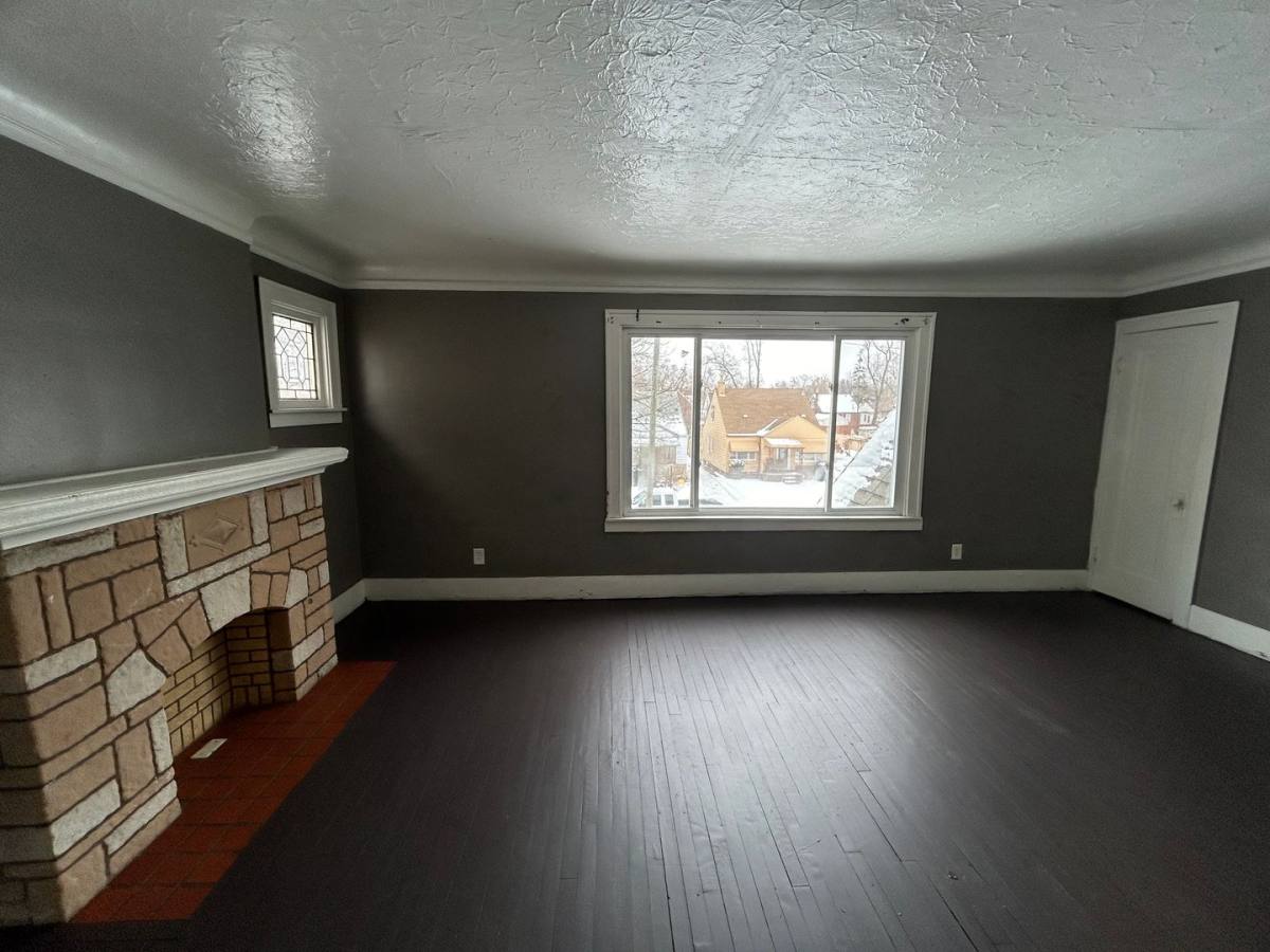Apartment for rent at 6885 Mettetal, Detroit, MI 48228