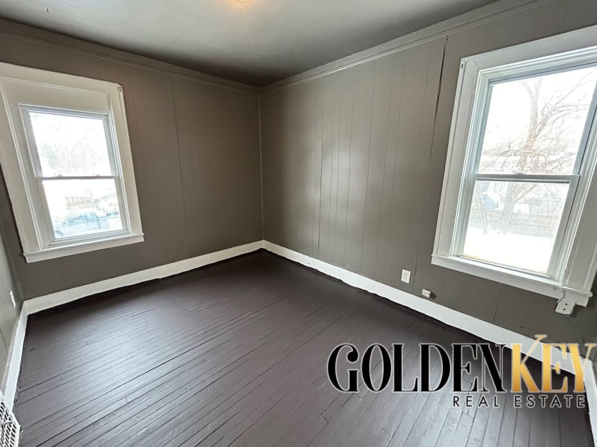 Apartment for rent at 6885 Mettetal, Detroit, MI 48228