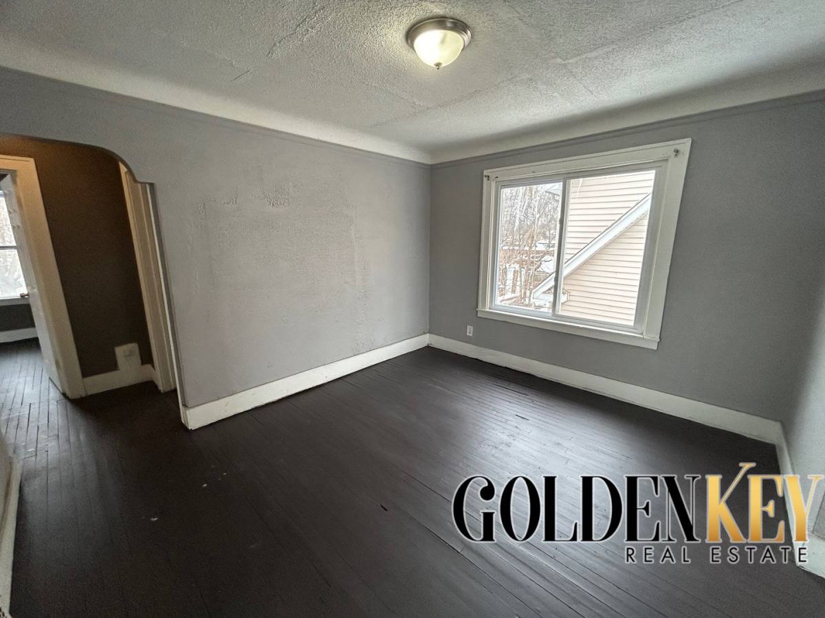 Apartment for rent at 6885 Mettetal, Detroit, MI 48228