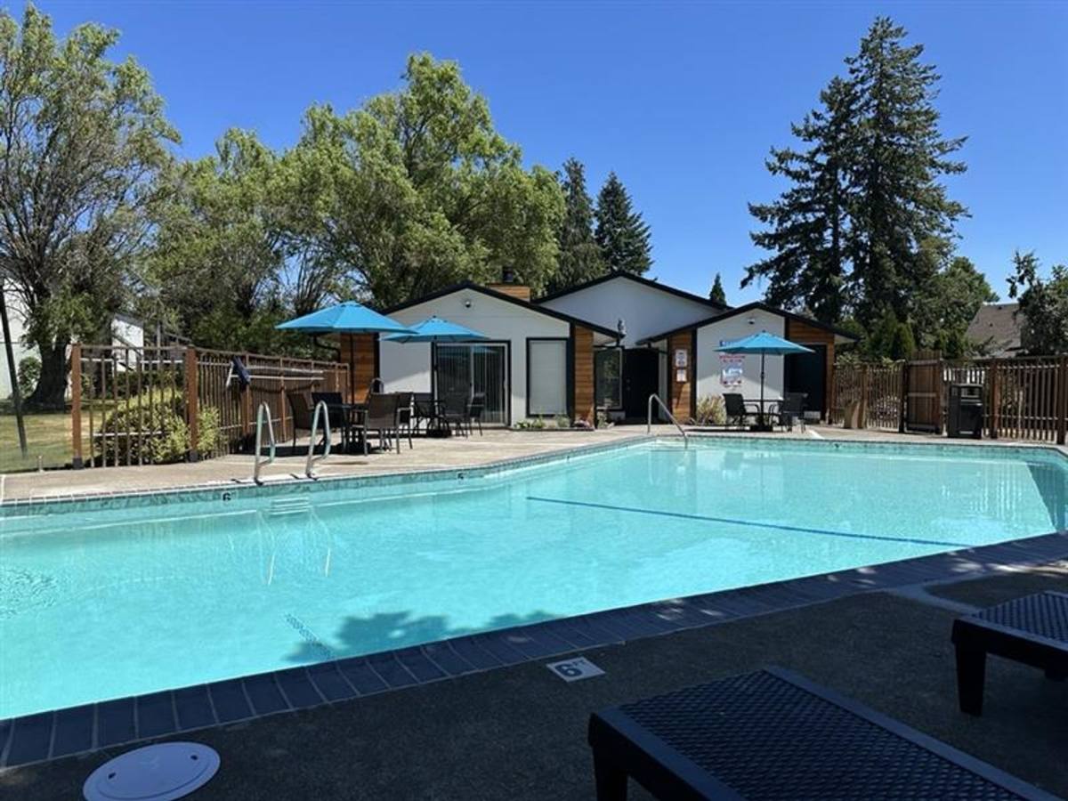 Apartment for rent at 14095 SW Walker Rd, Beaverton, OR 97005