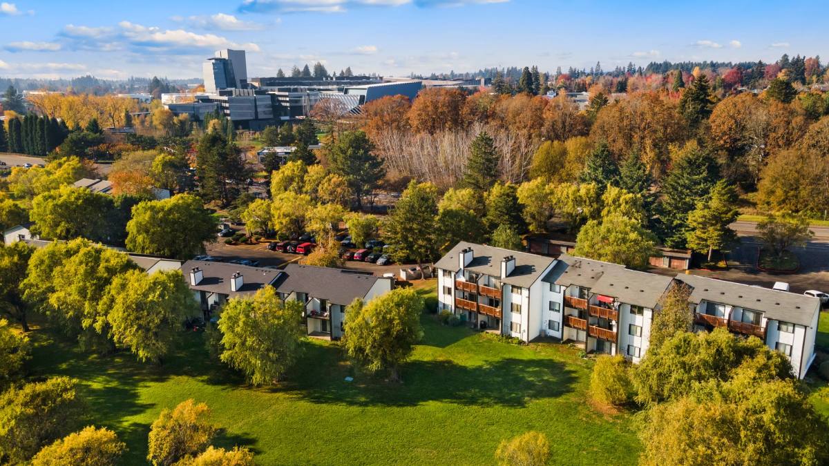 Apartment for rent at 14095 SW Walker Rd, Beaverton, OR 97005