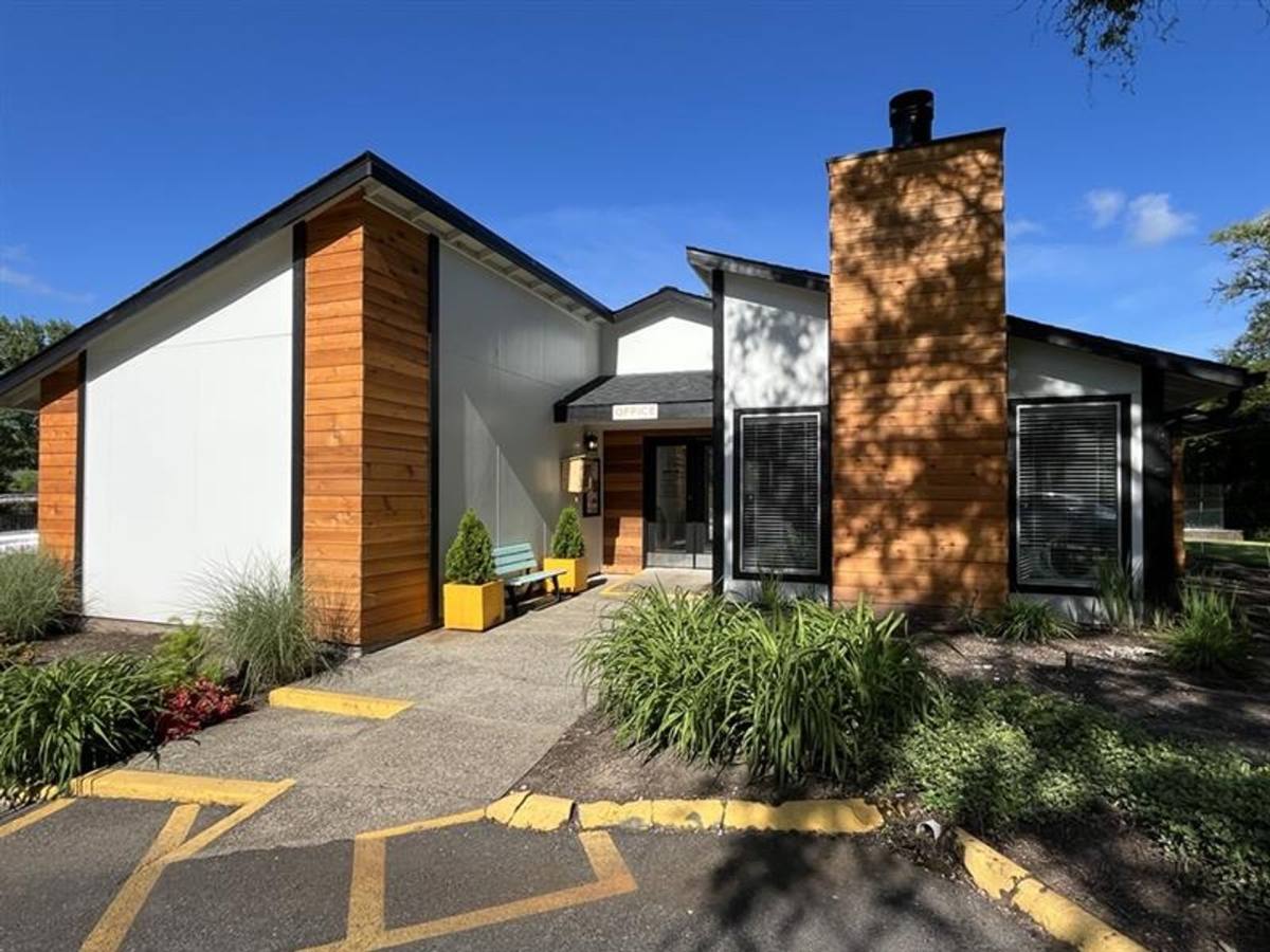 Apartment for rent at 14095 SW Walker Rd, Beaverton, OR 97005