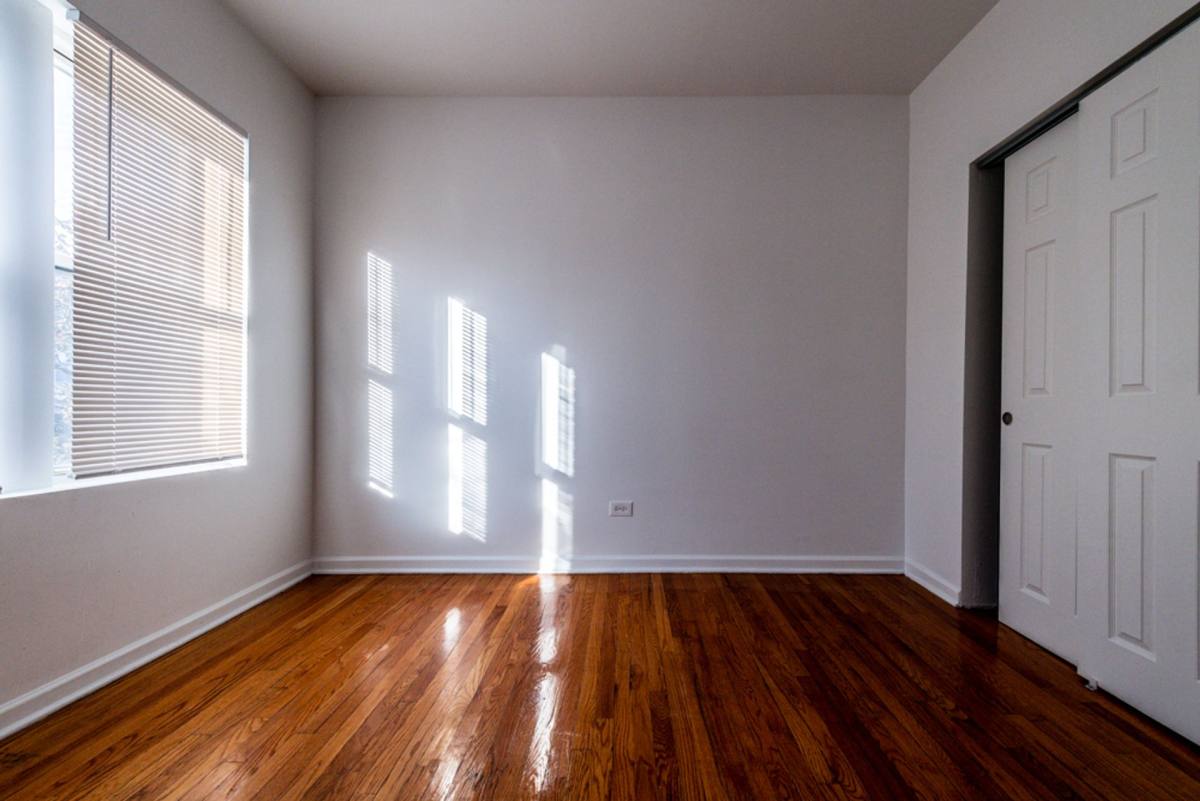 Apartment for rent at 6923-25 S Indiana Ave, Chicago, IL 60637