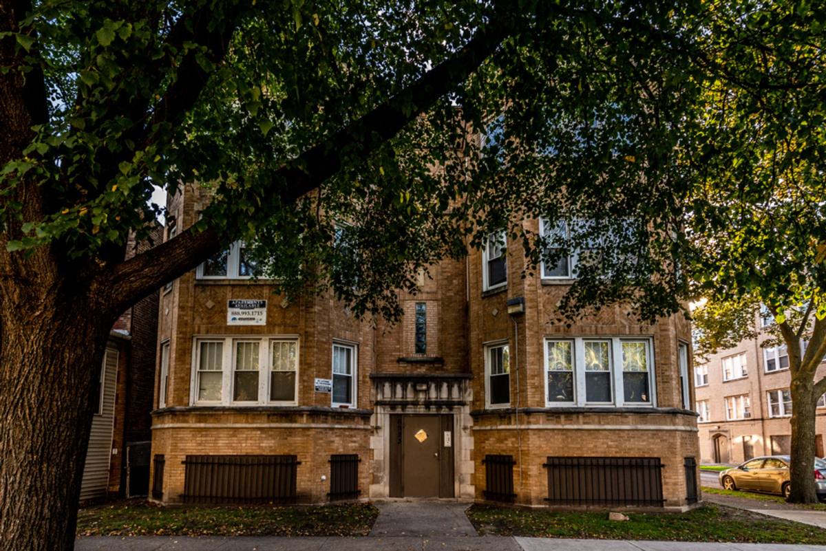 Apartment for rent at 6923-25 S Indiana Ave, Chicago, IL 60637