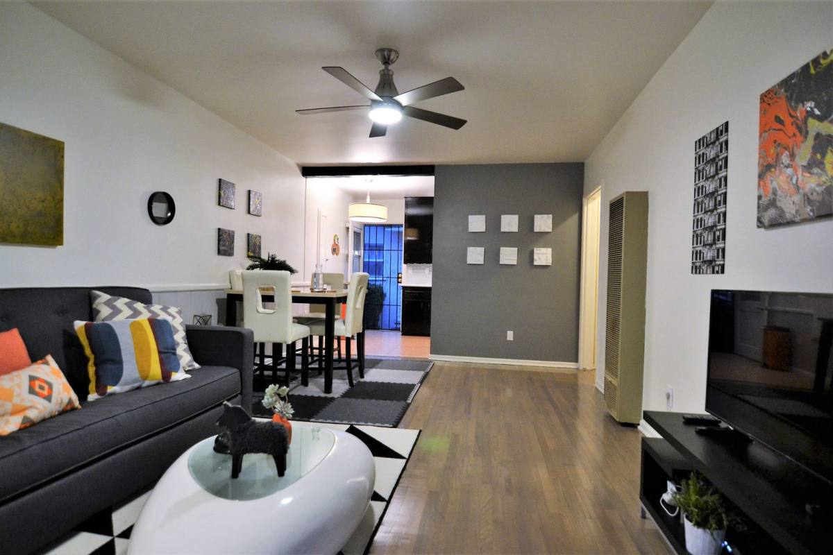 Apartment for rent at 12423-25 Chandler Blvd, Valley Village, CA 91607