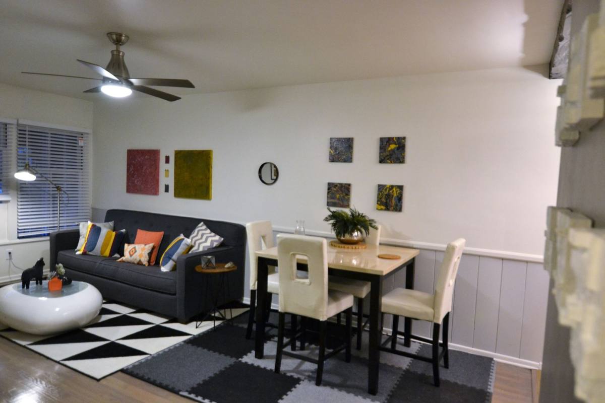 Apartment for rent at 12423-25 Chandler Blvd, Valley Village, CA 91607