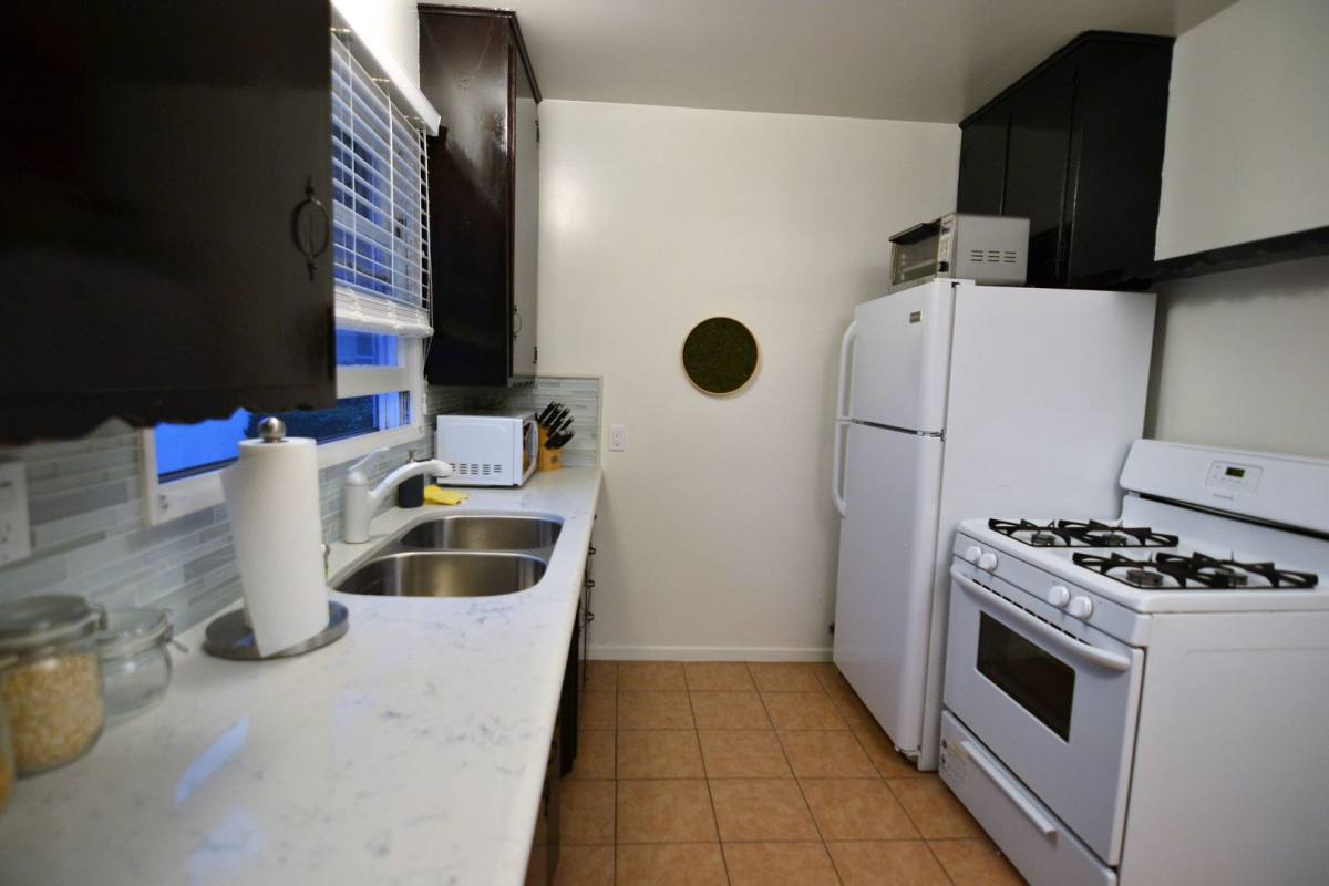 Apartment for rent at 12423-25 Chandler Blvd, Valley Village, CA 91607
