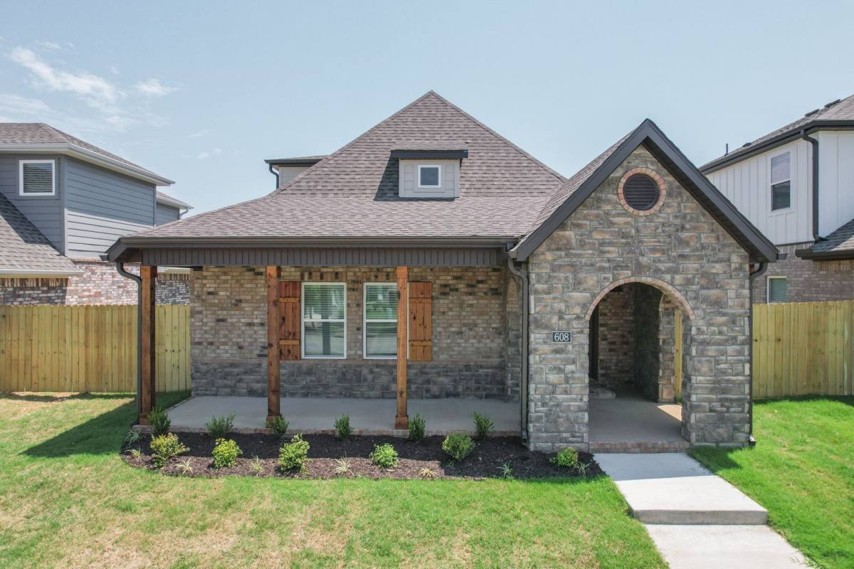 House for rent at 608 N Salem Rd, Fayetteville, AR 72704