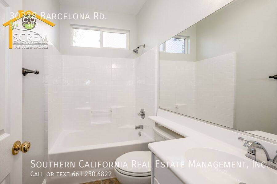House for rent at 30328 Barcelona Rd, Castaic, CA 91384
