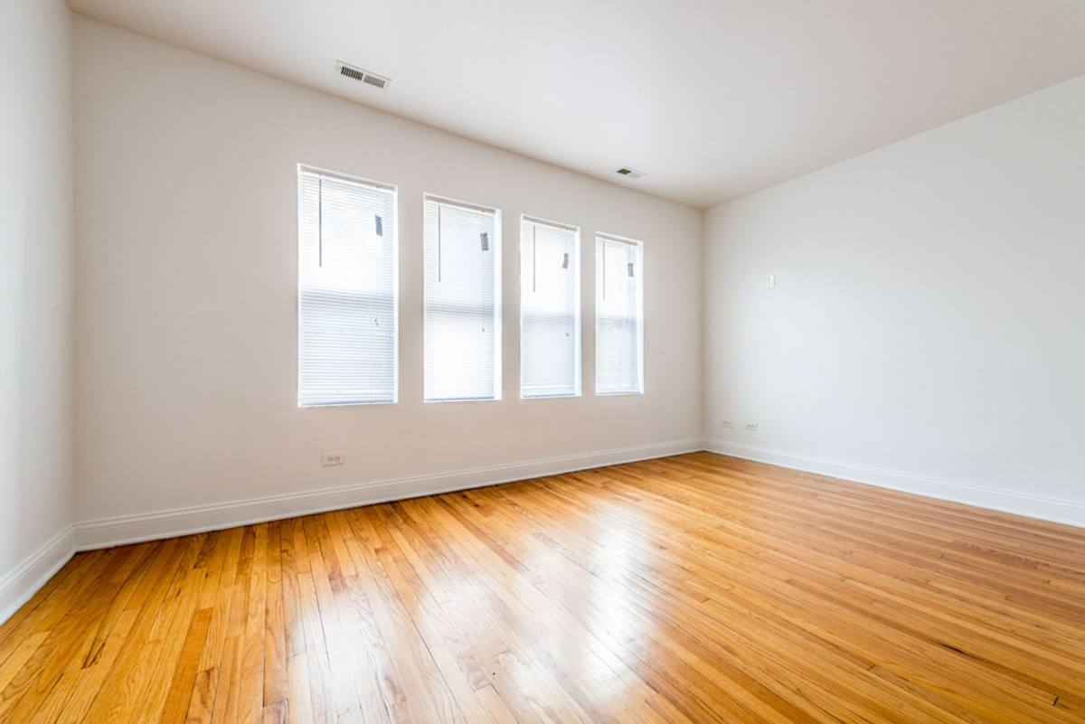Apartment for rent at 1701-11 W 80th, Chicago, IL 60620