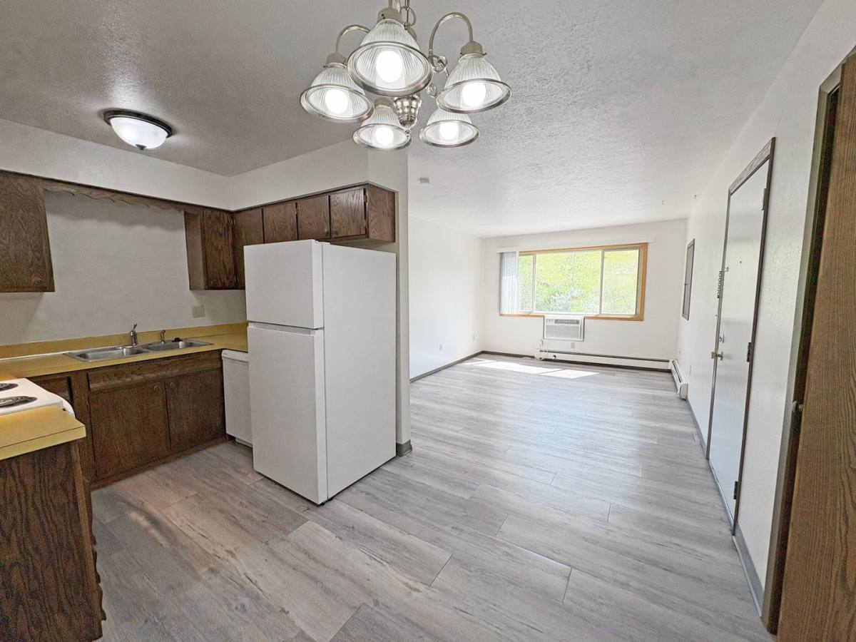 Apartment for rent at 1400-1446 8th St NW, Minot, ND 58703