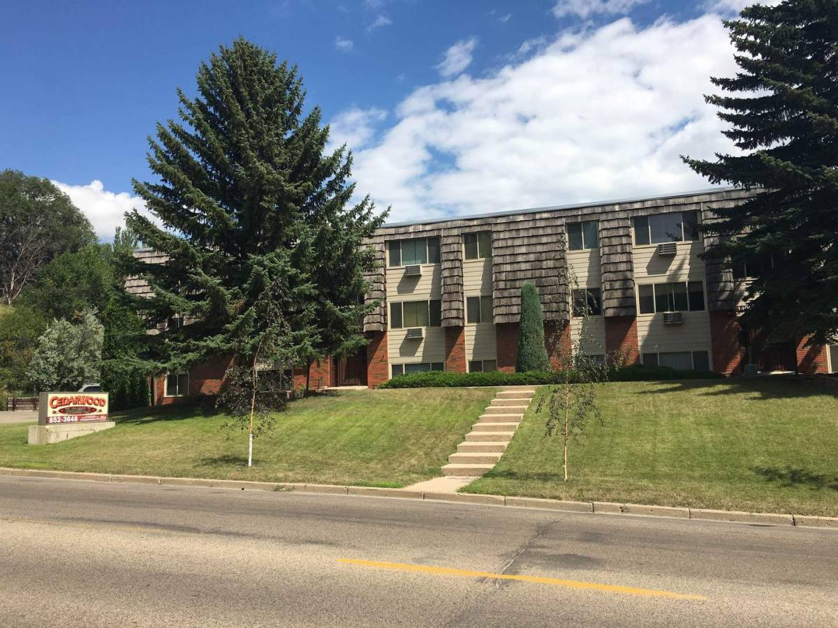 Apartment for rent at 1400-1446 8th St NW, Minot, ND 58703