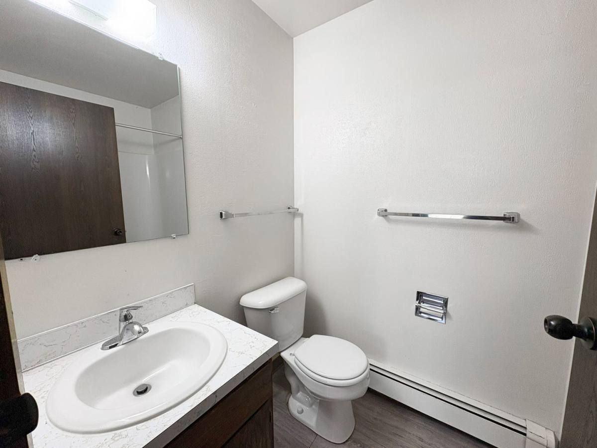 Apartment for rent at 1400-1446 8th St NW, Minot, ND 58703