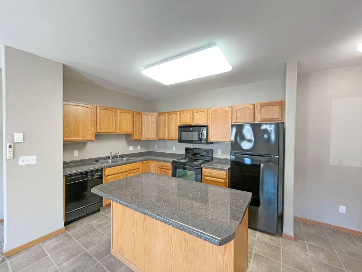 Apartment for rent at 401 S Main St, Minot, ND 58701